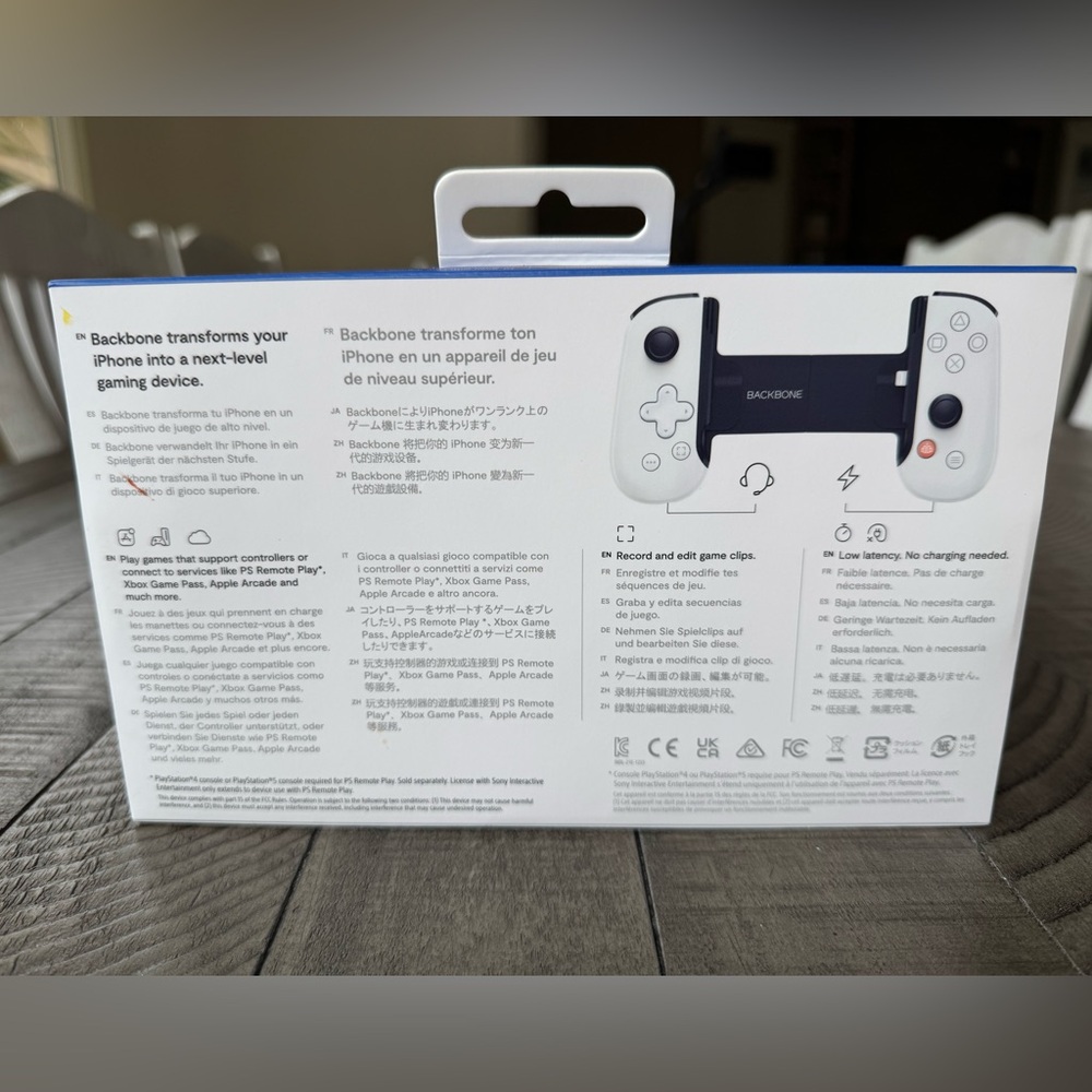 BACKBONE - PlayStation Edition Mobile Gaming Controller for iPhone - Picture 11 of 12